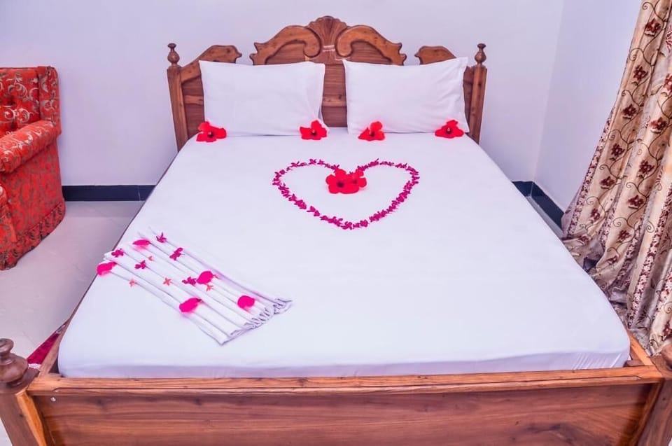 Individually furnished, desk, soundproofing, bed sheets