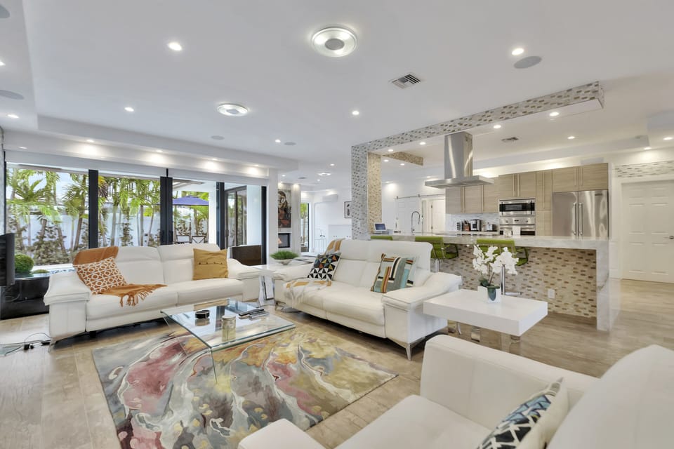 Family Villa | Living area | 55-inch Smart TV with digital channels, fireplace, Netflix