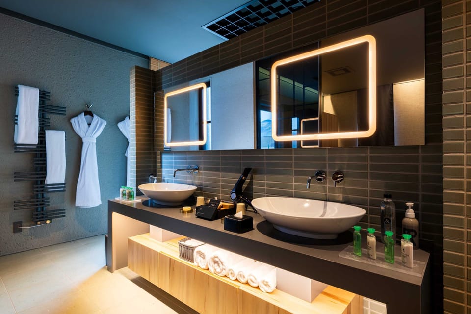 Royal Suite | Premium bedding, minibar, in-room safe, WiFi (free)
