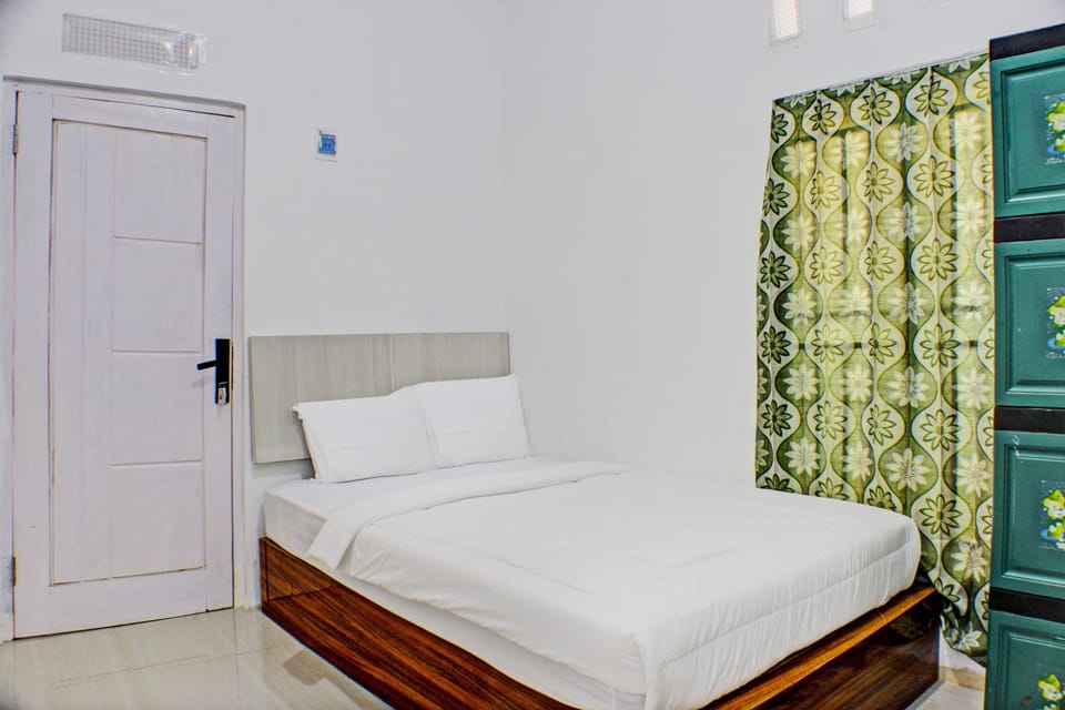 Deluxe Double Room | WiFi (free), bed sheets