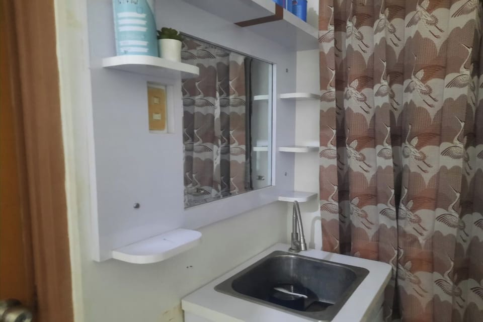 Standard Double Room | Bathroom | Shower, towels, soap