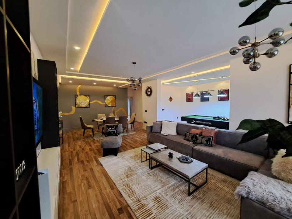 Apartment | Living area | TV
