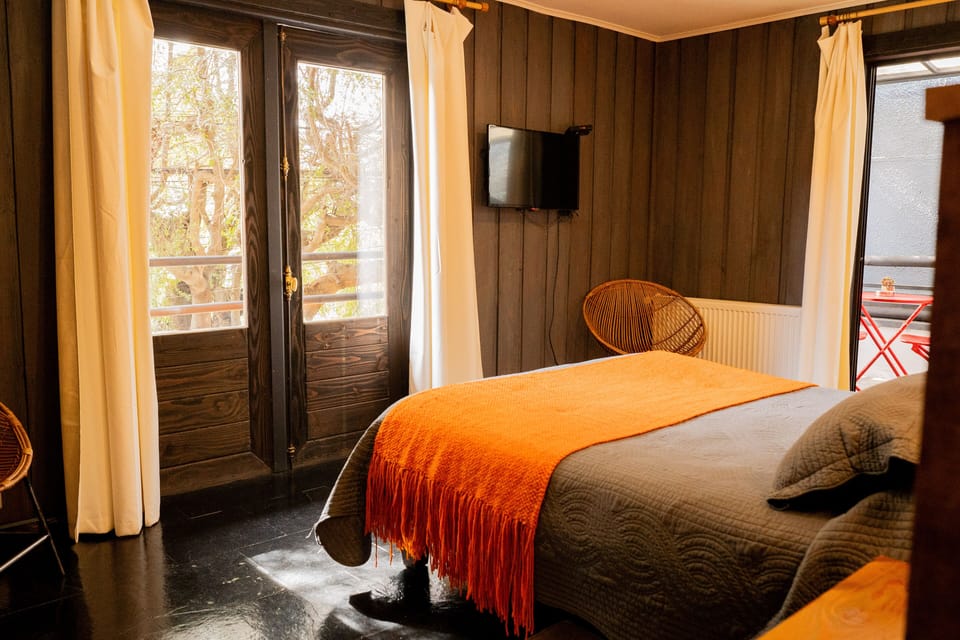 Standard Double Room | Free WiFi, bed sheets