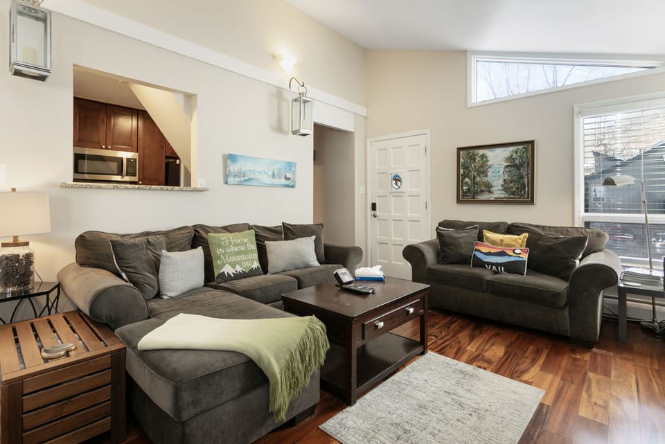 Condo, 3 Bedrooms | Living area | Smart TV