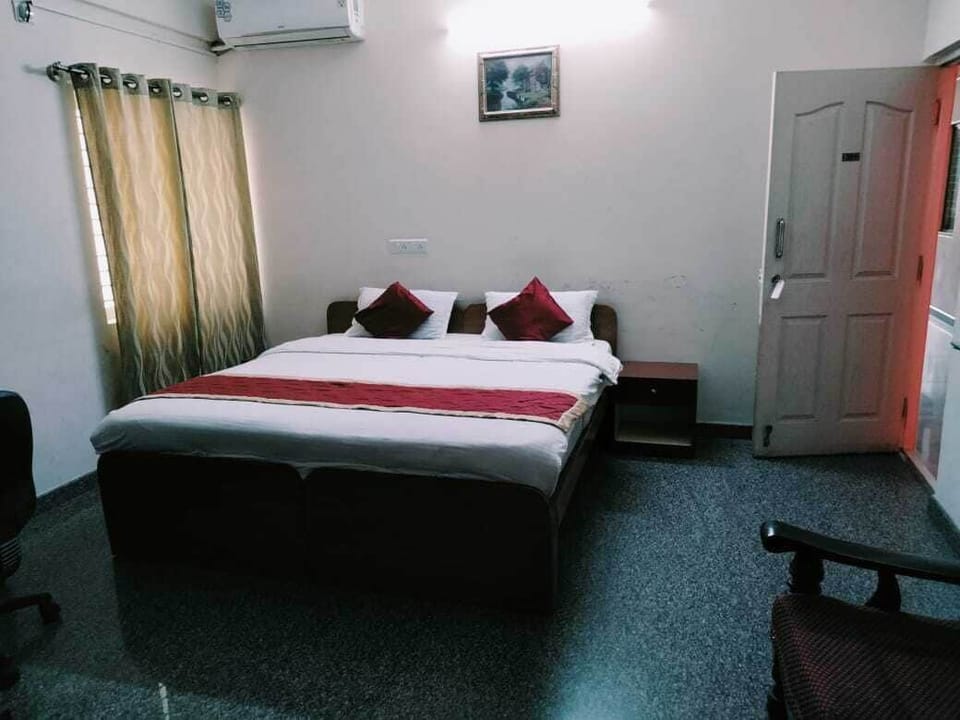 Double Room | Desk, free WiFi