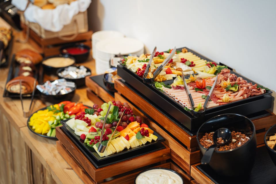 Daily buffet breakfast for a fee