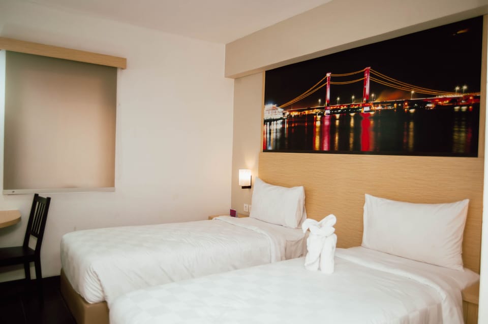 Deluxe Room, 1 Twin Bed | Desk, laptop workspace, WiFi (free)