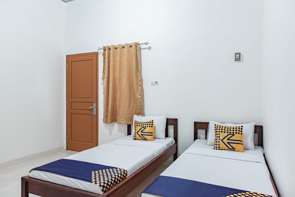 Economy Twin Room | WiFi (free), bed sheets