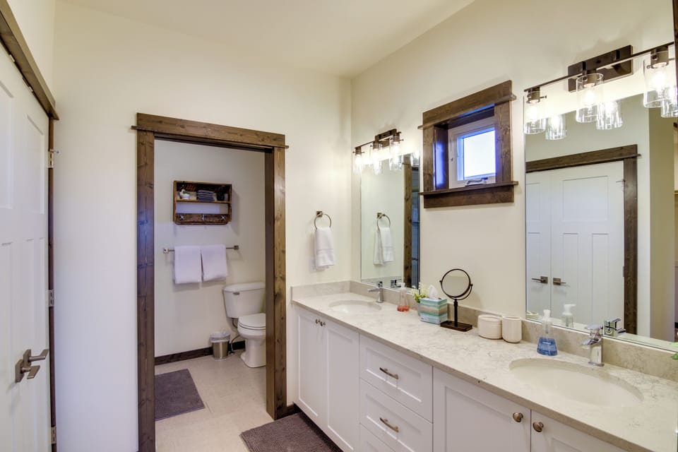 Pet-friendly Bozeman Home ~ 7 Mi to Downtown! Cottage in Montana