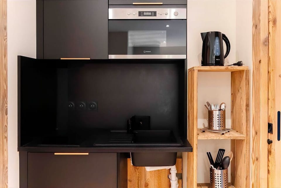 Superior Double Room, Kitchenette | Premium bedding, individually furnished, blackout drapes, soundproofing