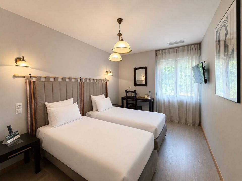 Standard Twin Room | Desk, WiFi (free)