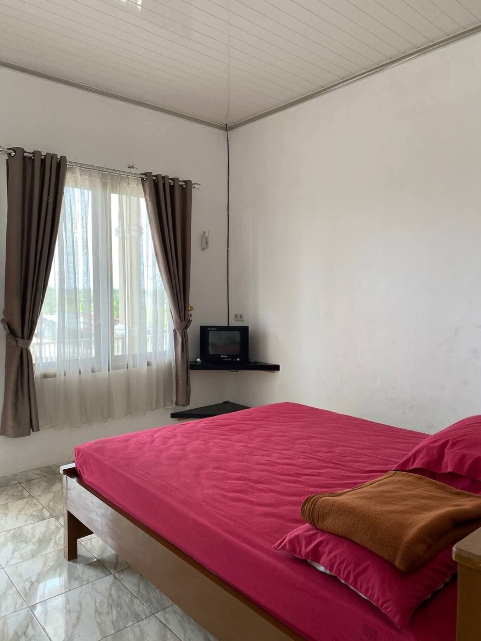 Standard Double Room | WiFi (free), bed sheets