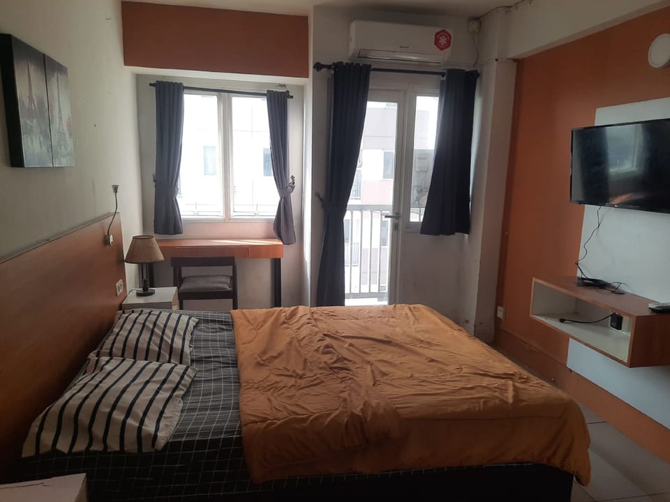 Deluxe Double Room | Desk, free WiFi, bed sheets