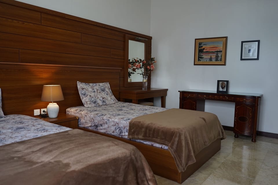 Room | Individually decorated, individually furnished, desk, laptop workspace
