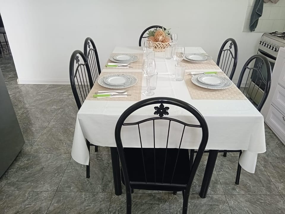 Bungalow, 2 Bedrooms, Private Pool, Garden View | Dining