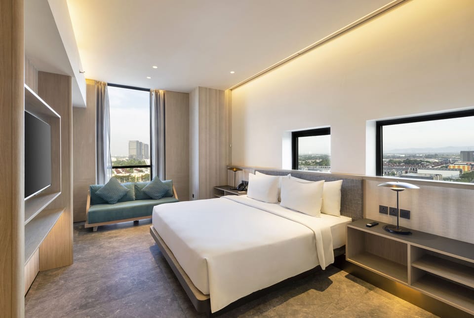 Studio (80 Double) | In-room safe, blackout drapes, free WiFi, bed sheets