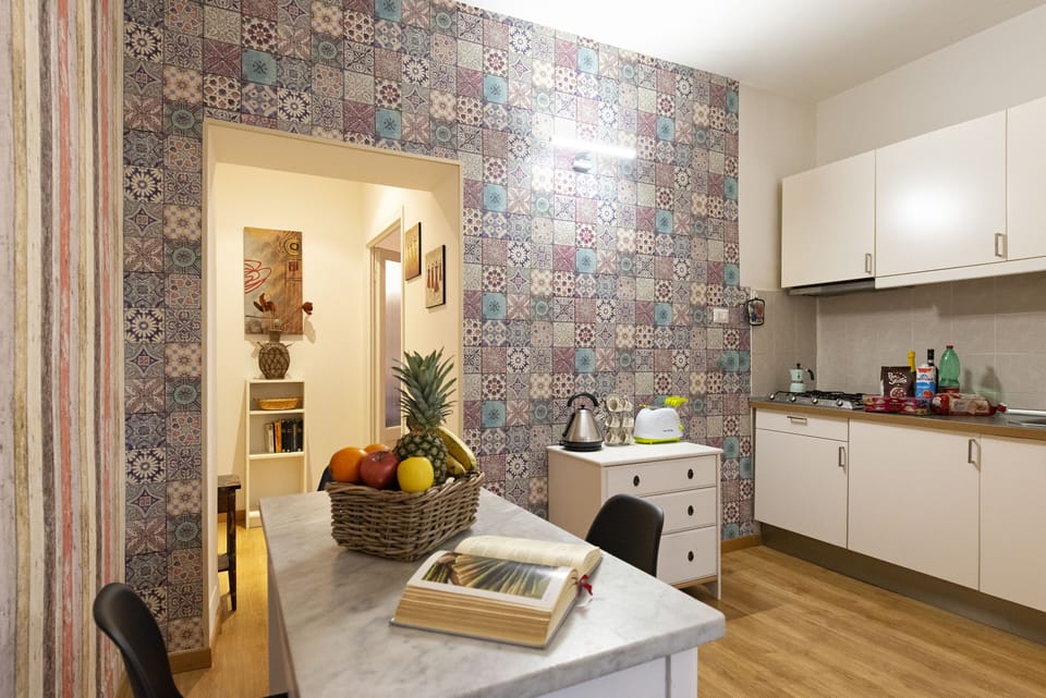 Apartment | Private kitchen | Electric kettle, cookware/dishes/utensils