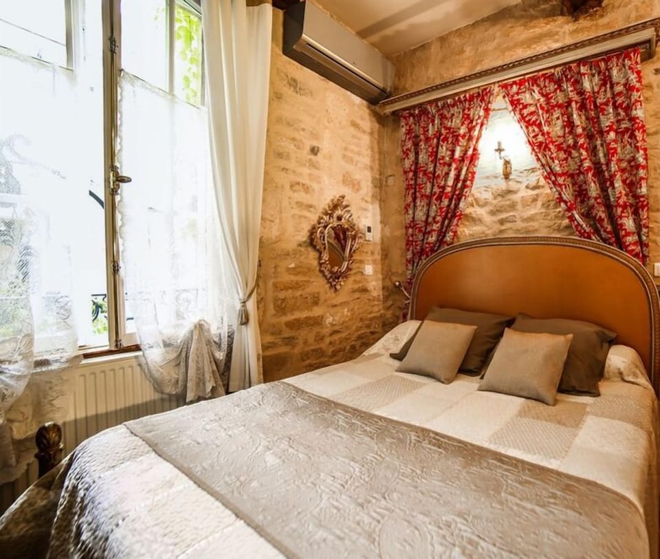 Apartment, 1 Bedroom, Courtyard View | 1 bedroom, free WiFi, bed sheets