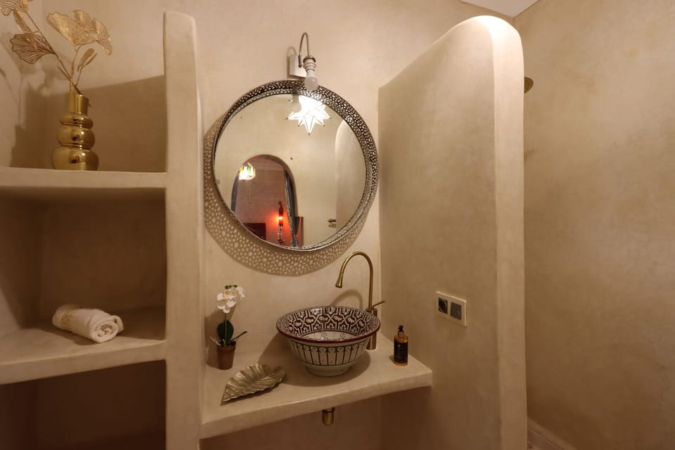 Superior Townhome | Bathroom | Rainfall showerhead, free toiletries, hair dryer, bidet