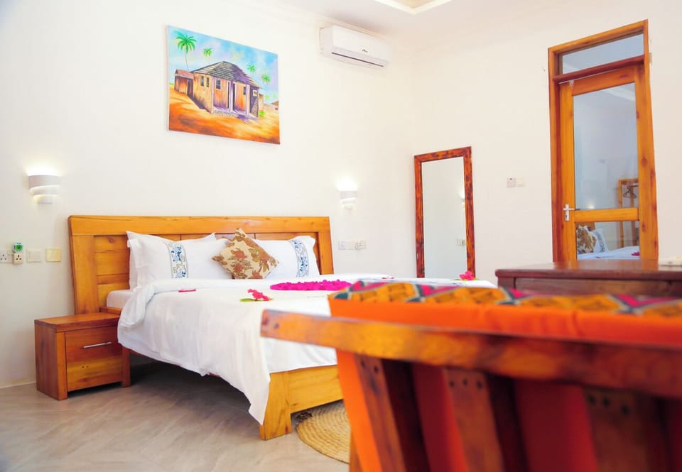 Standard Room | Laptop workspace, free cribs/infant beds, free WiFi, bed sheets