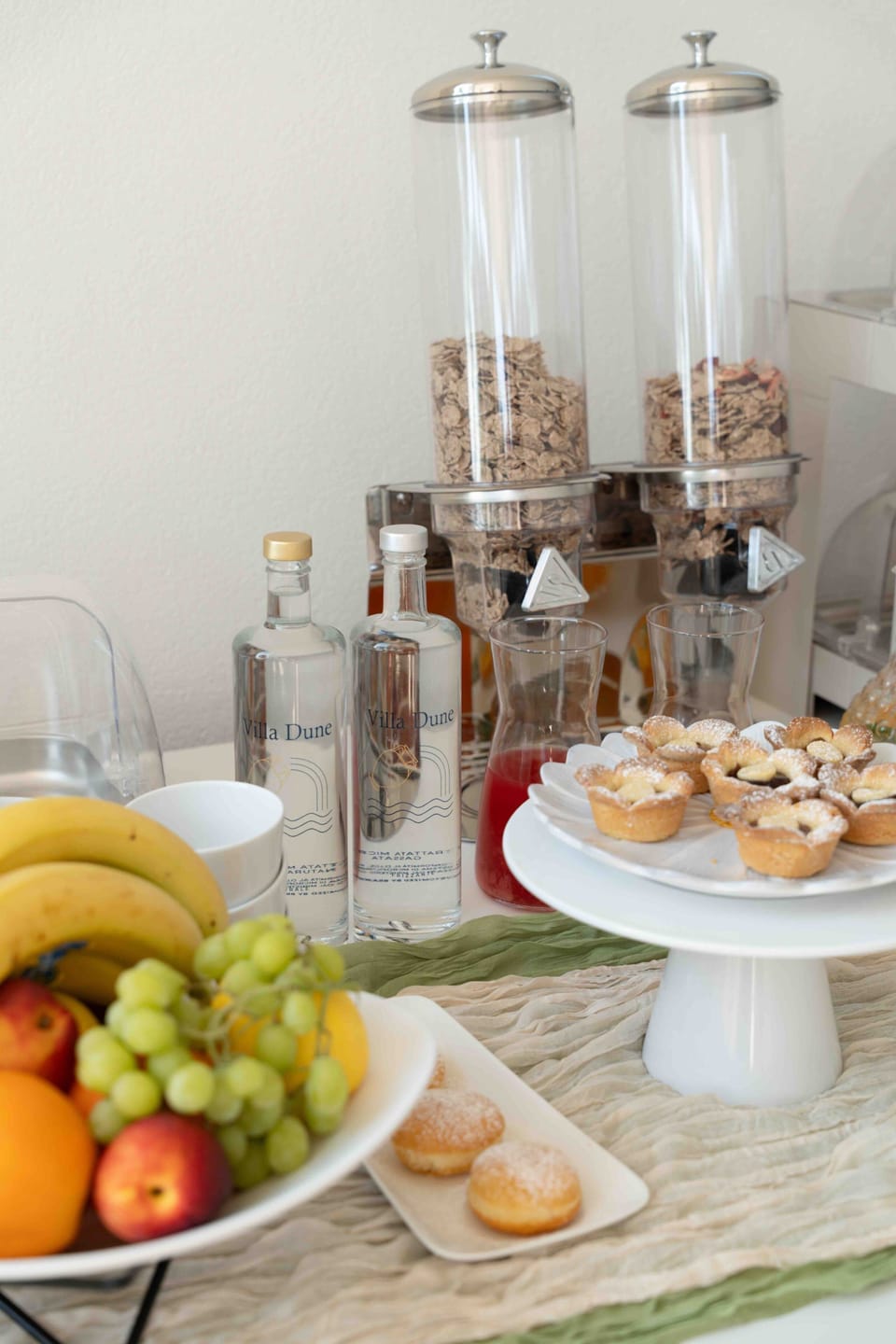 Free daily continental breakfast