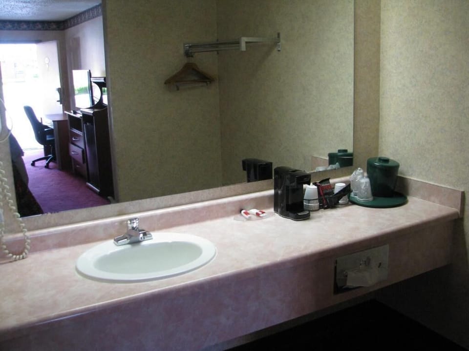 Basic Room | Free WiFi