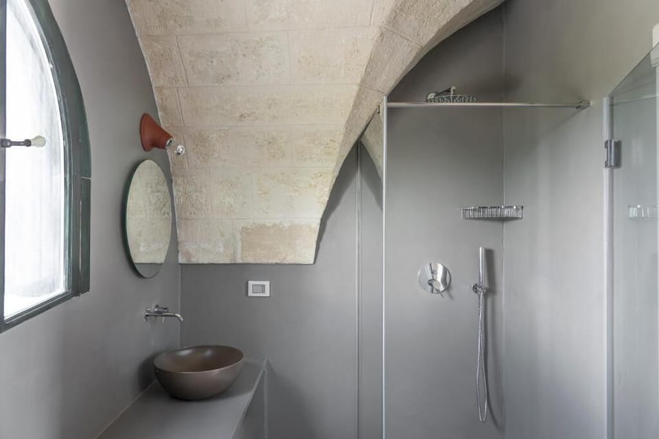 Double Room | Bathroom | Rainfall showerhead, hair dryer, bidet, towels