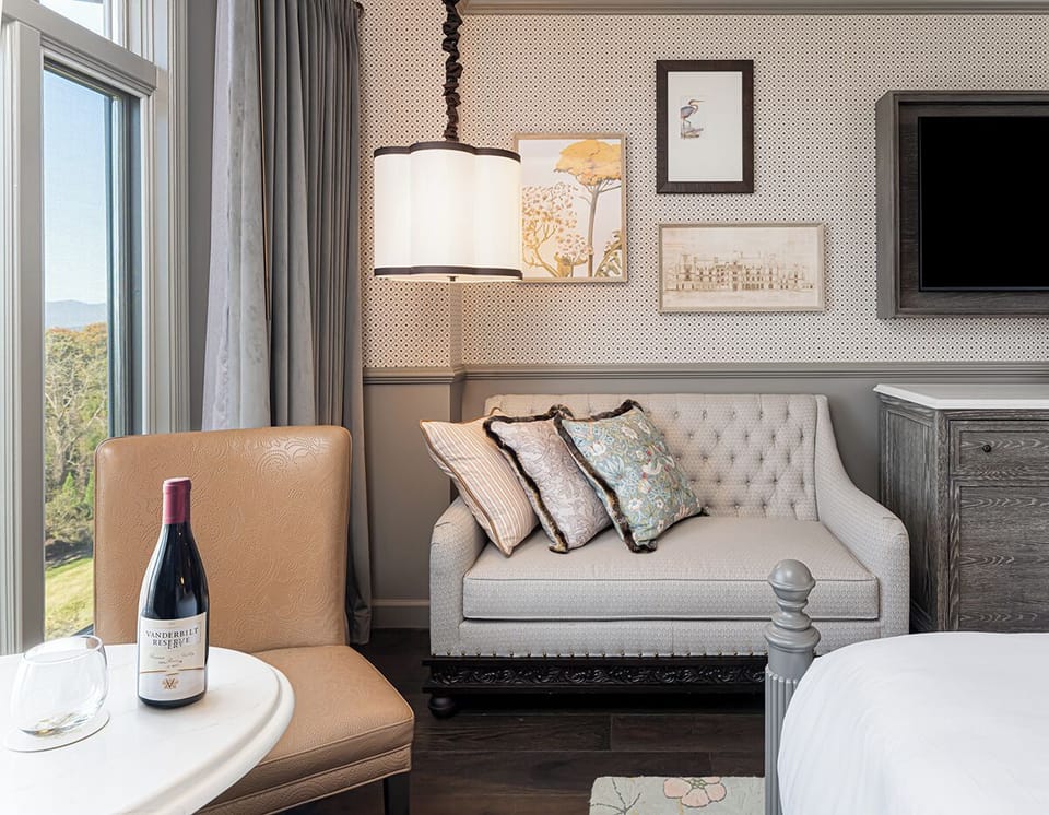 Premium bedding, in-room safe, desk, iron/ironing board