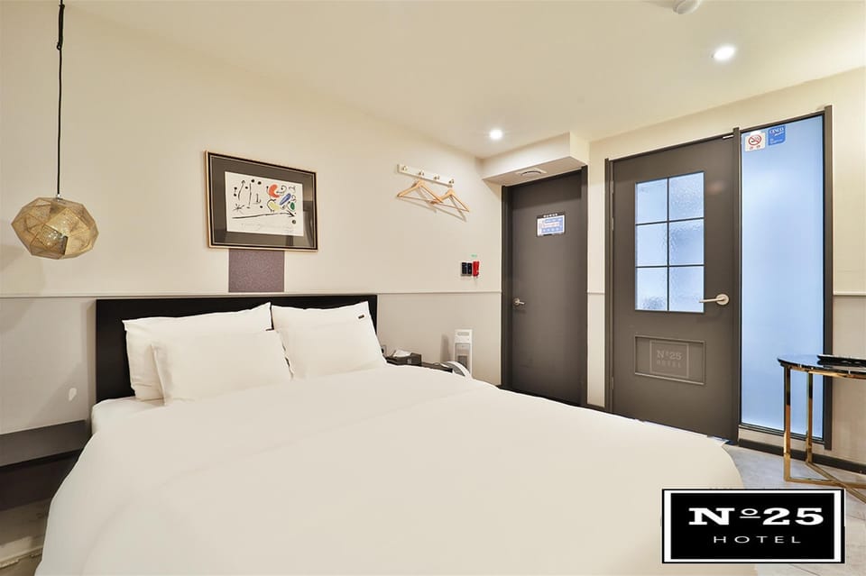 Deluxe Room | Premium bedding, soundproofing, free WiFi, bed sheets