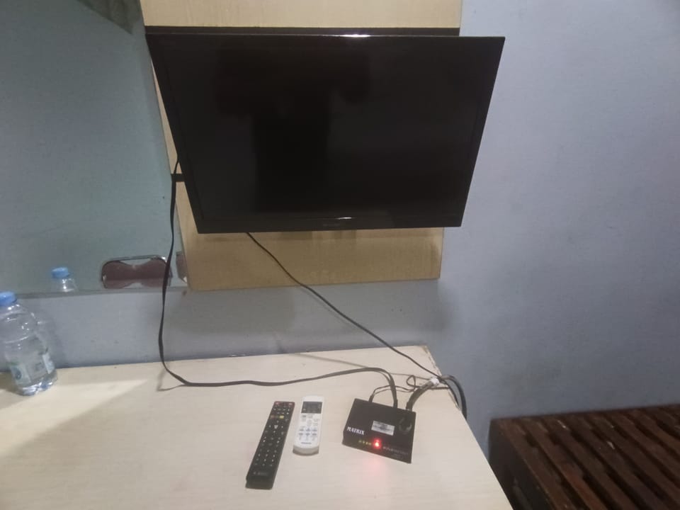 Standard Double Room | Laptop workspace, WiFi (free), bed sheets