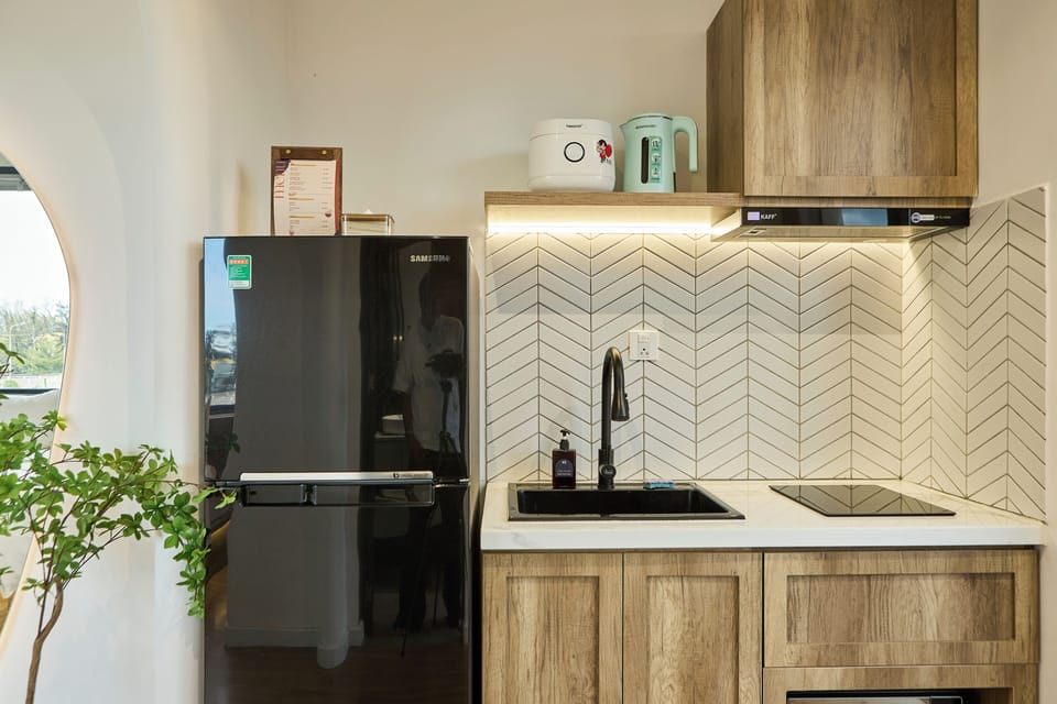 Super Deluxe with City View | Private kitchenette | Mini-fridge, microwave, stovetop, rice cooker