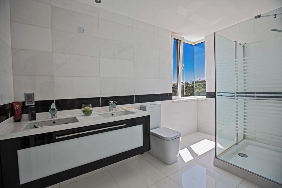 KO1 With Breathtaking sea Views Villa in Protaras
