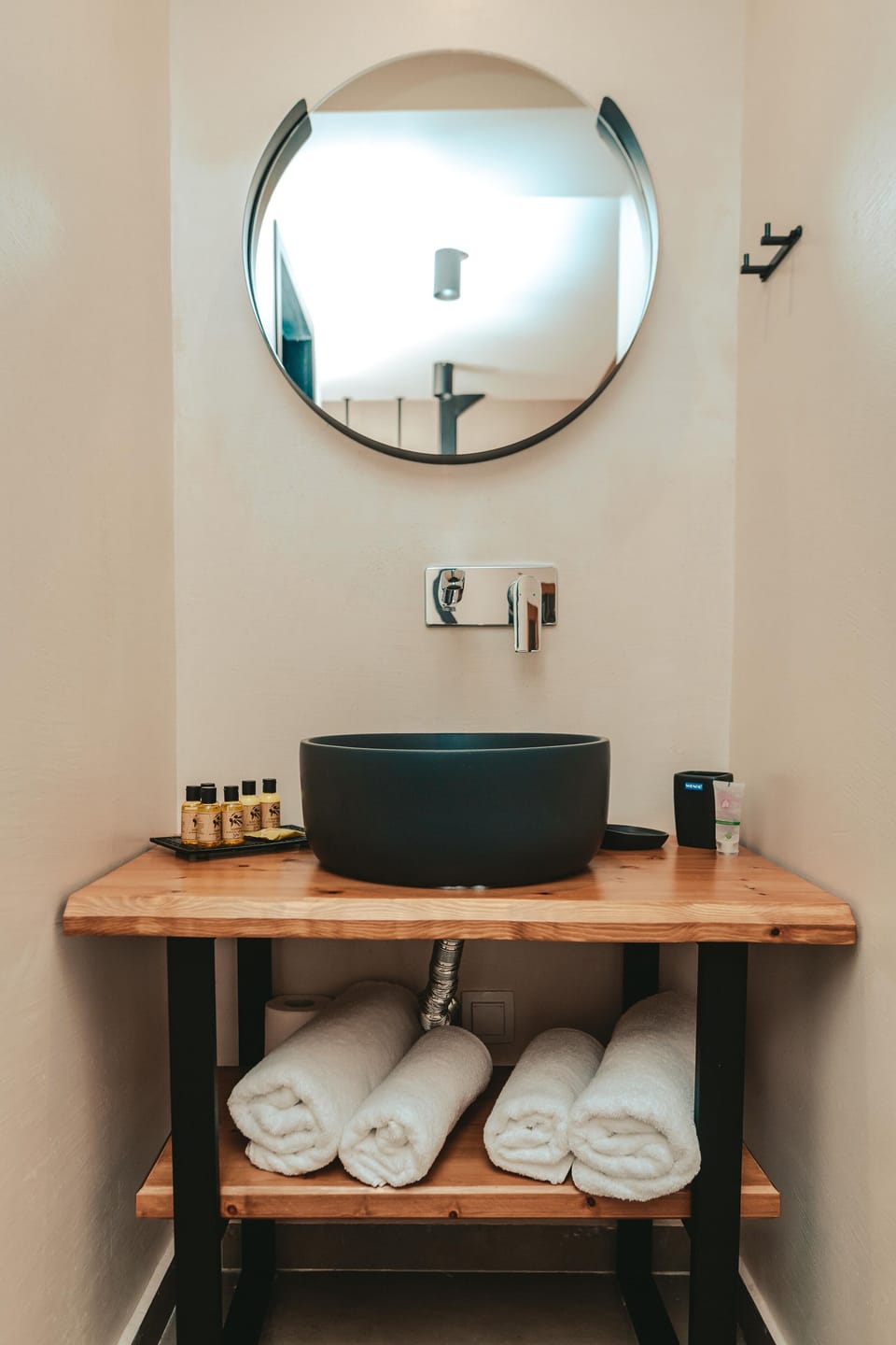 Exclusive Suite | Bathroom | Rainfall showerhead, hair dryer, towels, soap