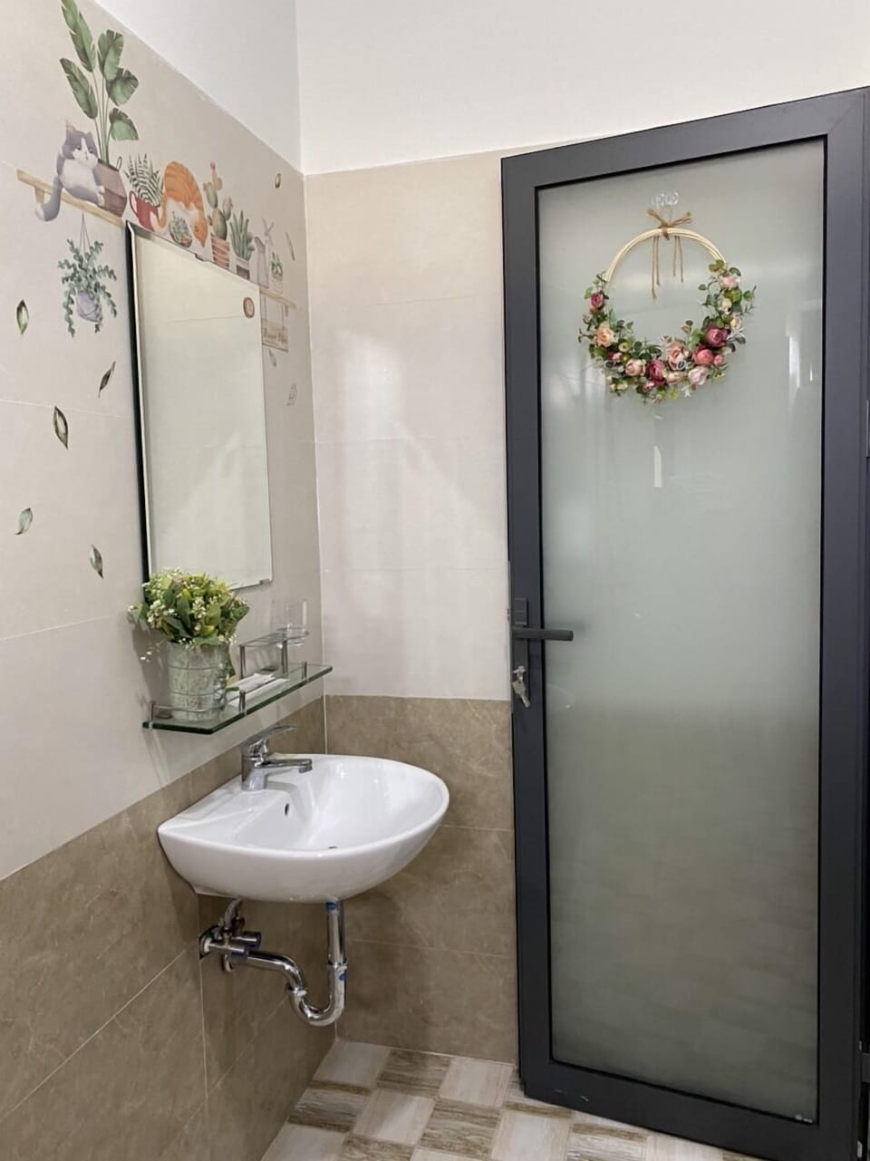 Standard Double Room | Bathroom sink