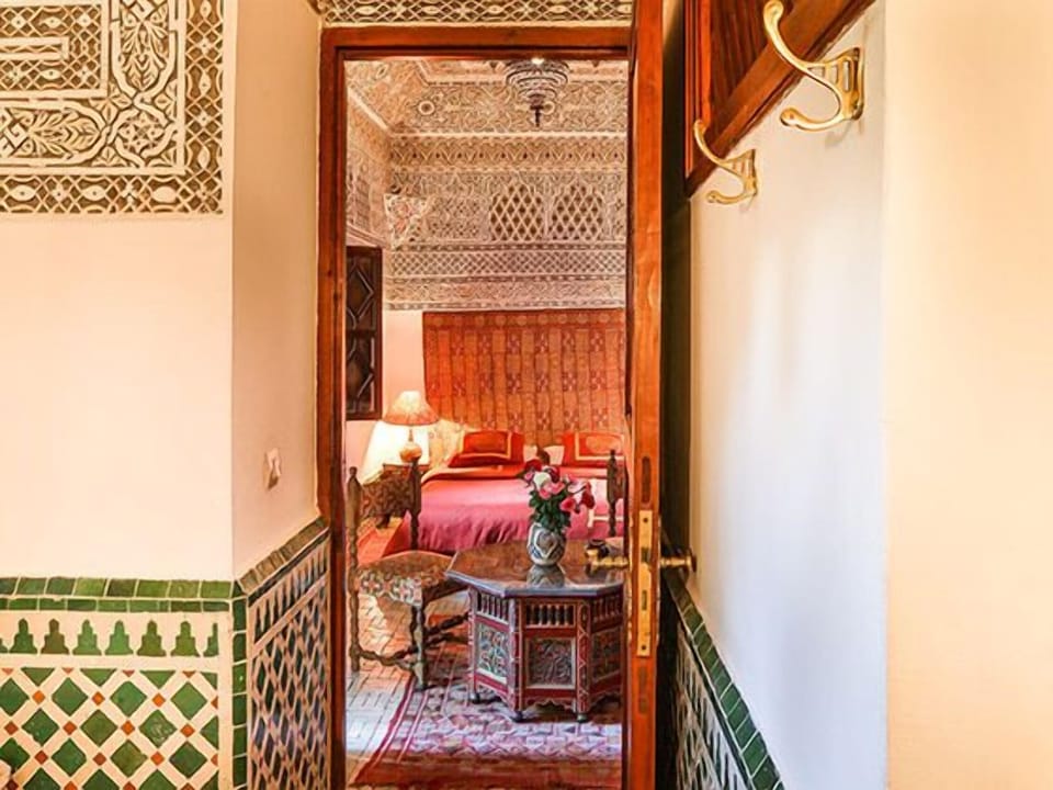 Superior Double Room Single Use, Private Bathroom, Garden View | Premium bedding, in-room safe, individually decorated