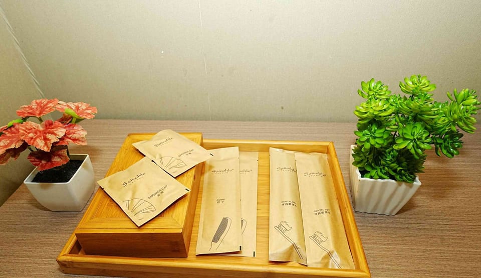 Premium bedding, down comforters, in-room safe, individually decorated