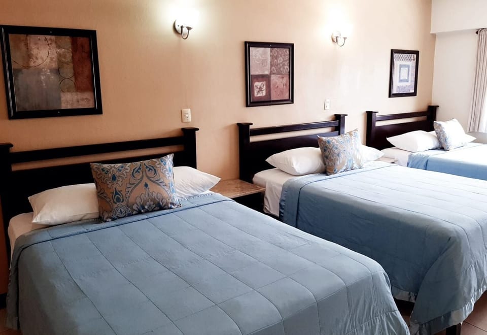 Triple Room | Frette Italian sheets, hypo-allergenic bedding available
