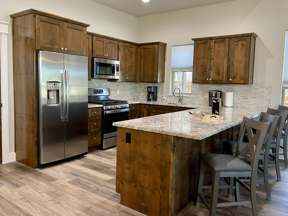 Luxury House, 2 Bedrooms, Patio (Villa 604) | Private kitchen | Full-size fridge, microwave, coffee/tea maker, cleaning supplies