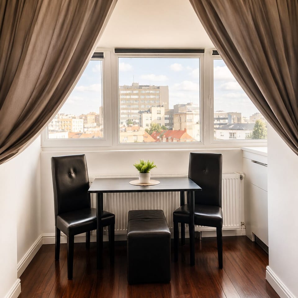 Classic Apartment | In-room dining