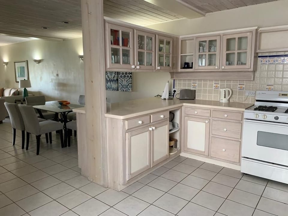 Townhome, 1 Bedroom | Private kitchen | Fridge, oven, coffee/tea maker, toaster