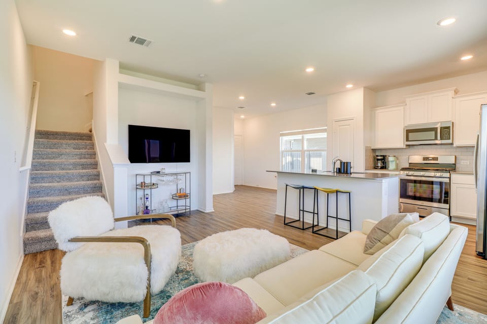 House (3 Bedrooms) | Interior