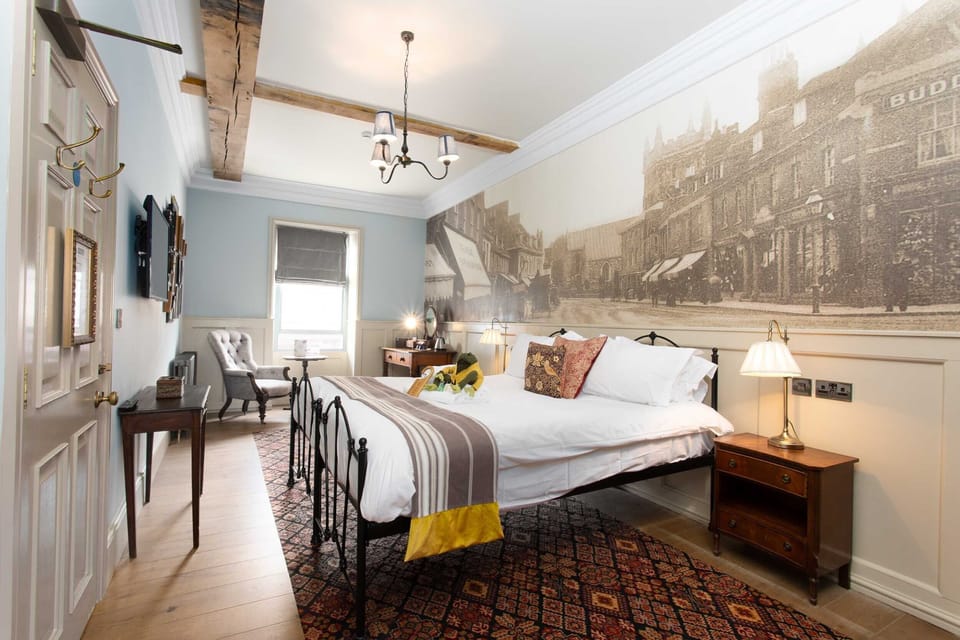 Deluxe Plus Double Room | Hypo-allergenic bedding, iron/ironing board, free WiFi, bed sheets