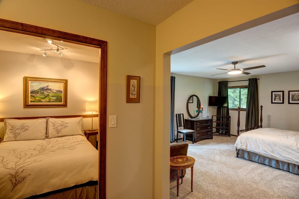 Superior Suite, Multiple Beds, Garden View | 1 bedroom, Egyptian cotton sheets, premium bedding, pillowtop beds