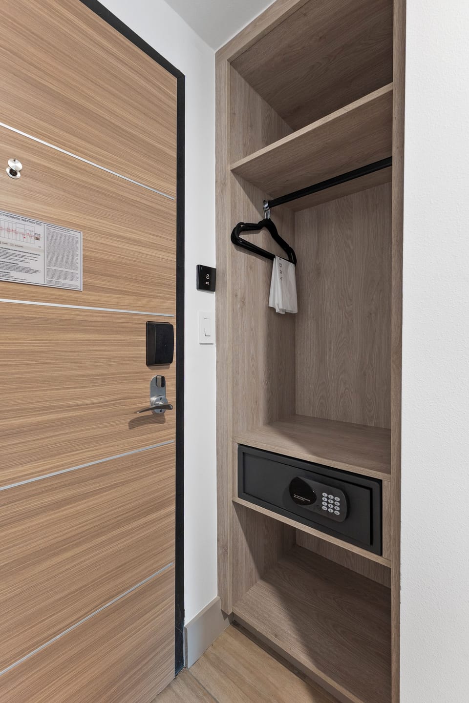 Standard Room Double King | Premium bedding, minibar, in-room safe, soundproofing