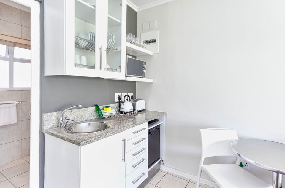 Studio, 1 Bedroom, Smoking, Balcony | Interior