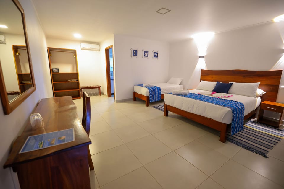 Comfort Triple Room | In-room safe, WiFi (free)