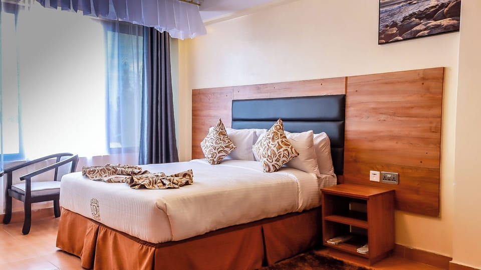Deluxe Room, Lake View | Free WiFi