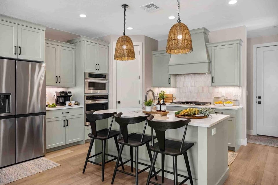 Townhome, 5 Bedrooms | Private kitchen | Coffee/tea maker, fridge, oven, toaster