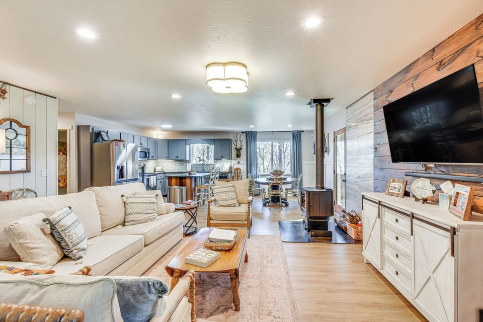 House (3 Bedrooms) | Interior