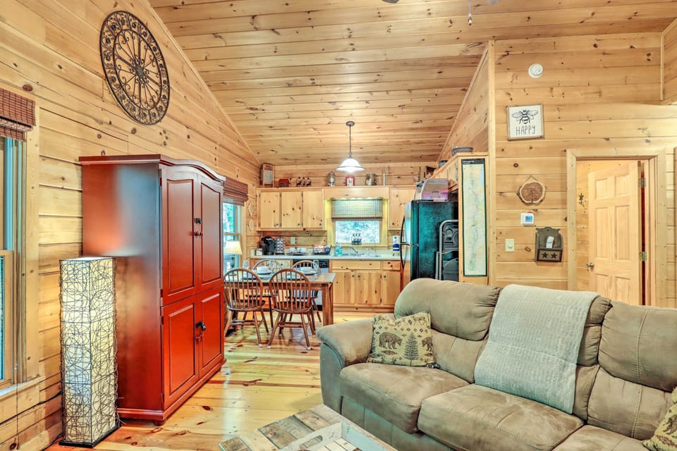 House (2 Bedrooms) | Interior